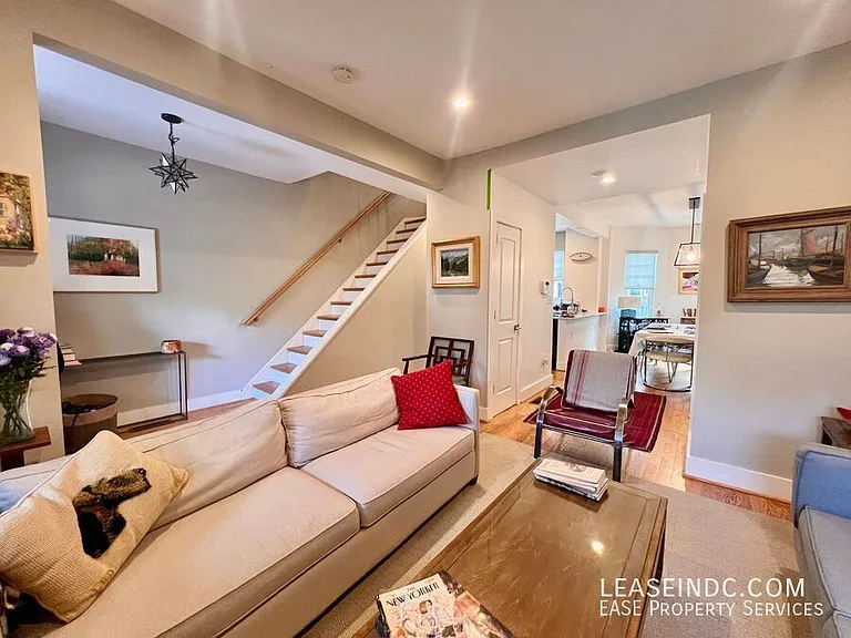624 Lamont St NW — Photo 6