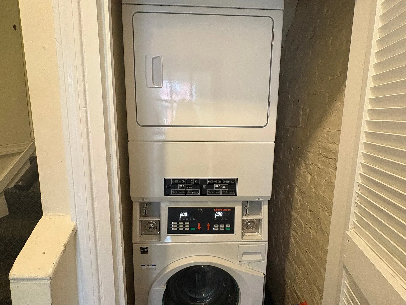 2 bed, 2.0 bath, $4,100 — Photo 1