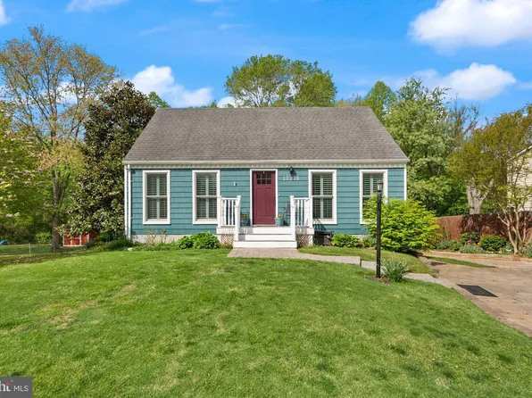 13736 Mahoney Dr, Woodbridge, VA 22193