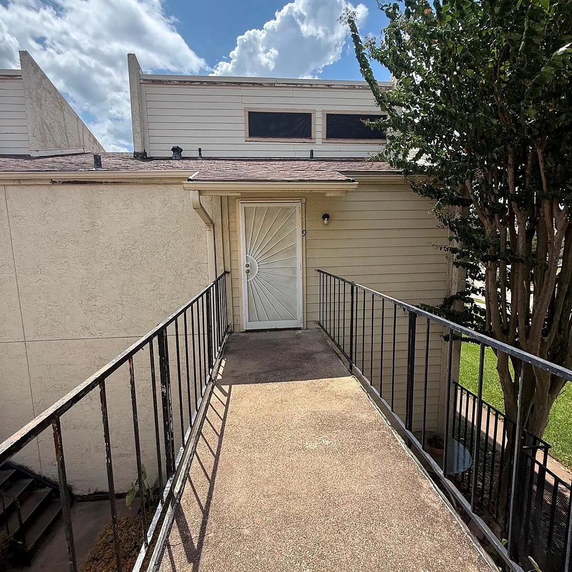 1 bed, 1.0 bath, 690 sqft, $1,000 — Photo 3