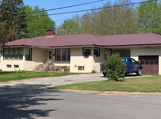 5 2nd Ave, Baileyville, ME 04694