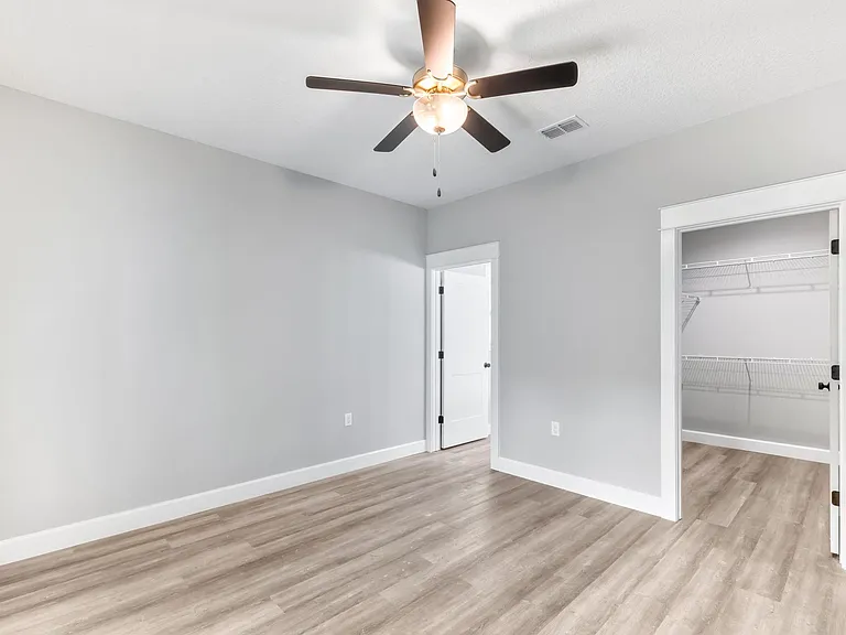 631 Oakland Ave — Photo 5