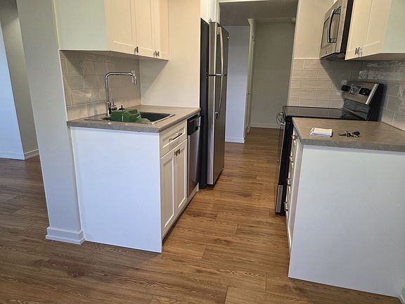 3rd image of 9810 105th St NW #1417360