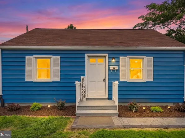 3007 Elmwood Dr, Alexandria, VA 22303
