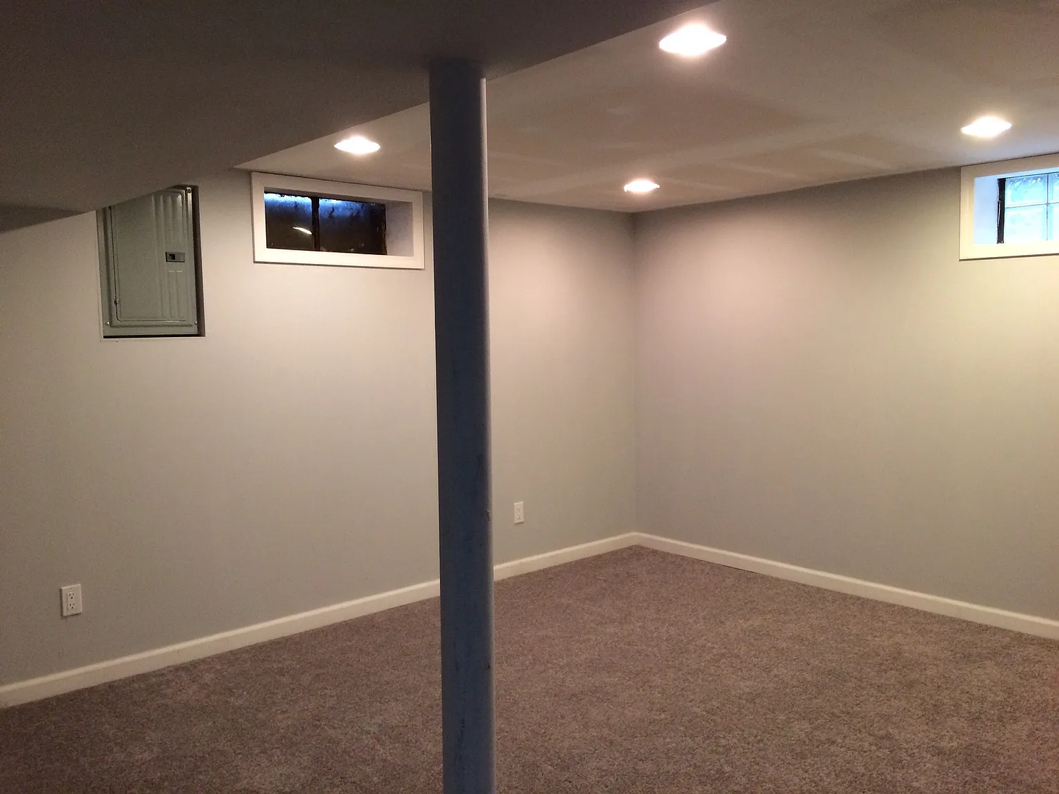 606 Gardenia Ave photo 1