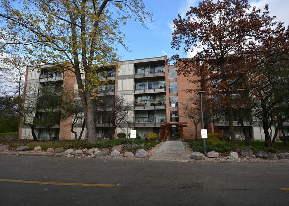 1st image of 6020 Oakwood Dr APT 4H