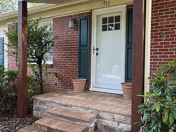 2nd image of 1717 Rainbow Forest Dr