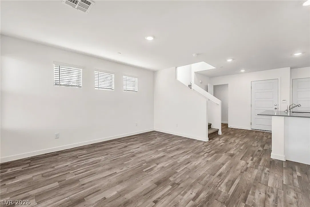 3 bed, 2.5 bath, 1407 sqft, $1,850 — Photo 4