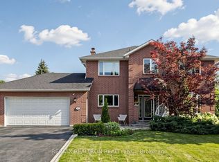 97 Thompson Dr, East Gwillimbury, ON L9N1E2
