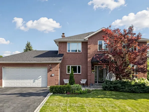 97 Thompson Dr, East Gwillimbury, ON L9N 1E2