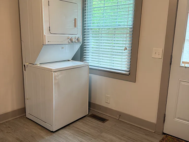 216 McKennell Dr — Photo 11