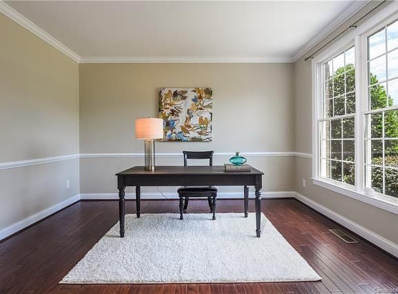 2nd image of 5045 Groves Edge Ln