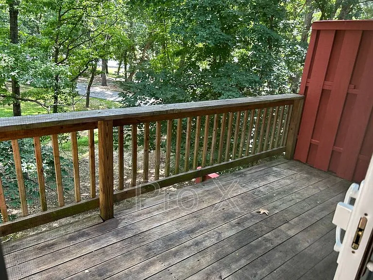 6 William Ln — Photo 12