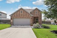 Boxwood Dr-S1607-001.jpg