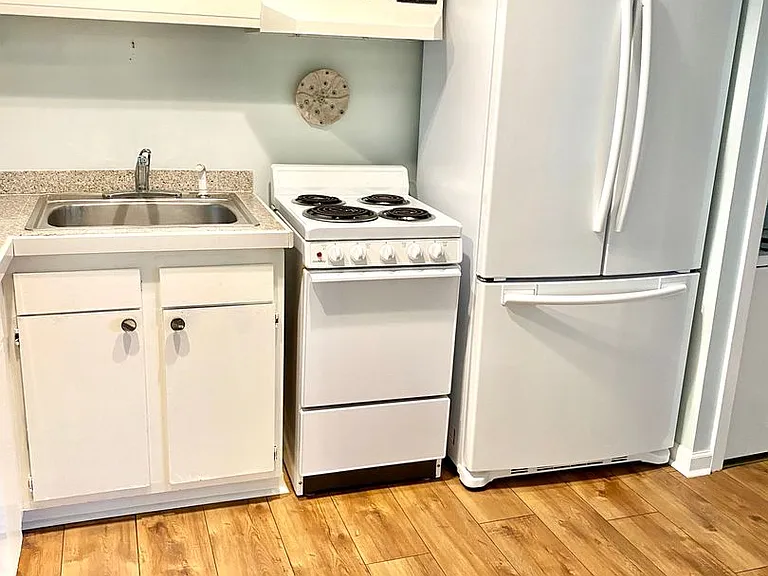 6112 Harbourside Dr — Photo 3