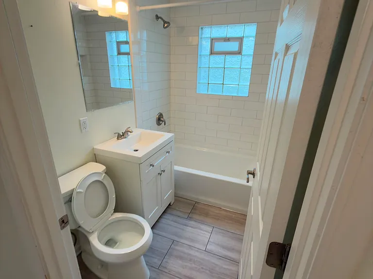 W169N9081 Goode Ave — Photo 7