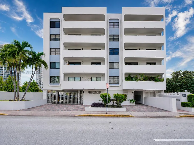 6725 Harding Ave #504 — Photo 42