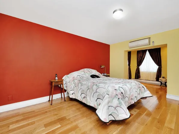 80-04 Cowles Court image 15 of 29