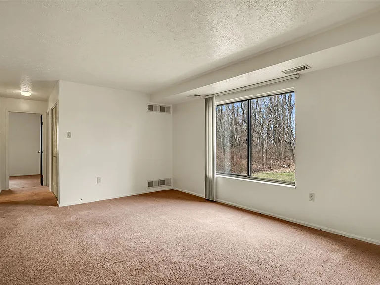 Chippewa Village Apartments Convenient Living in Beaver Falls, PA — Photo 16