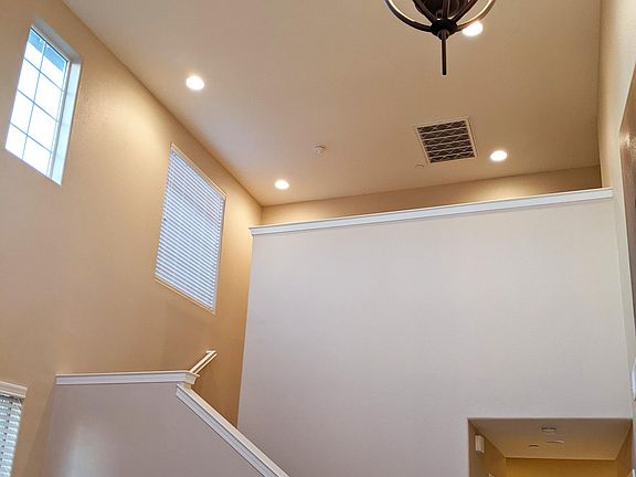 5th image of 1823 Mezger Dr