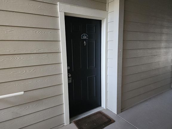 3rd image of 1600 Long Grove Dr Unit 1214