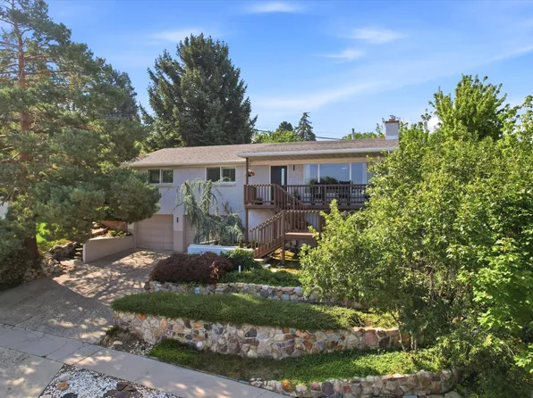 2336 E Cavalier Dr, Cottonwood Heights, UT 84121