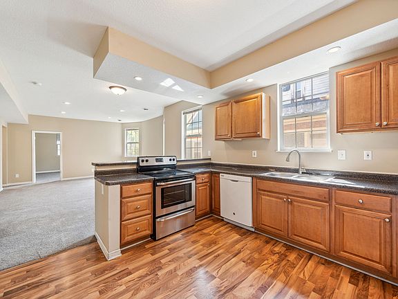 3rd image of 3212 Pillsbury Ave S #2