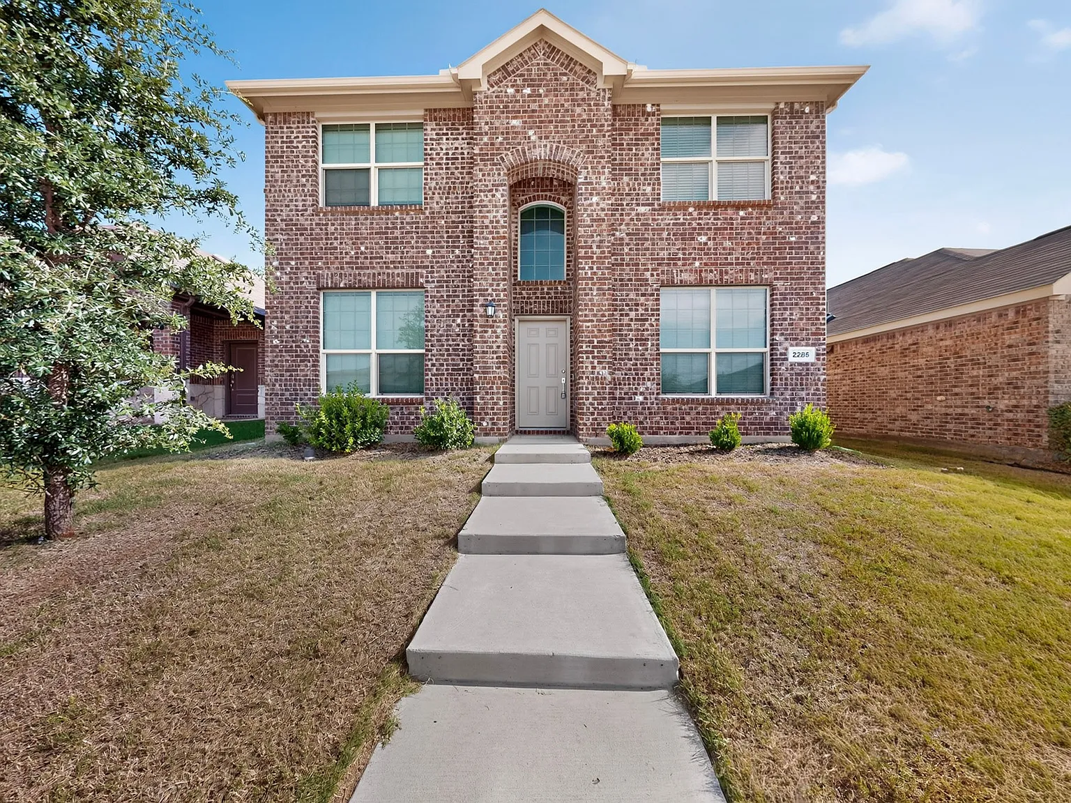 4 bed, 2183 sqft, $2,350 — Photo 1