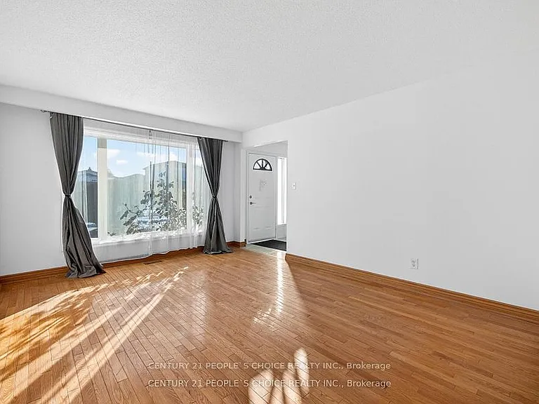 3404 Monica Dr — Photo 2