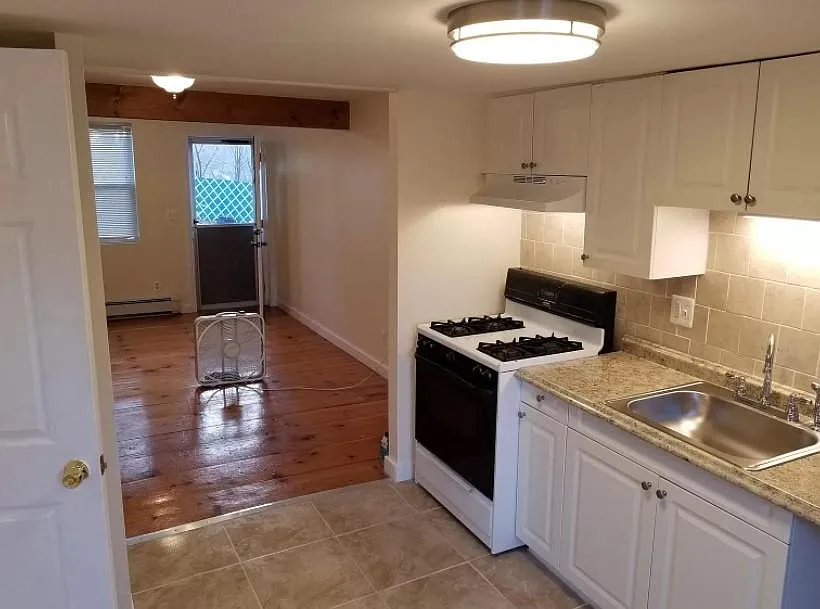 2 bed, 1000 sqft, $2,500 — Photo 2