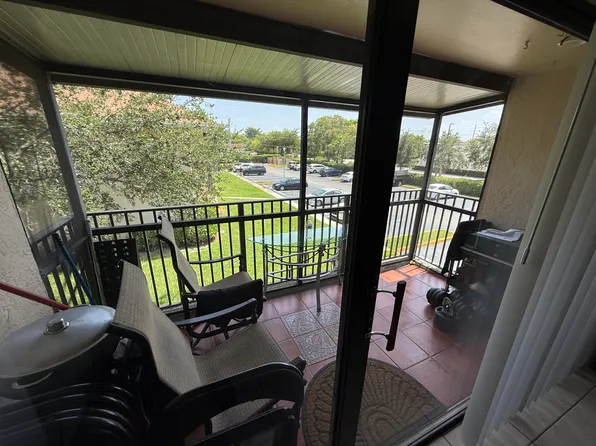 5981 Washington St, Hollywood, FL