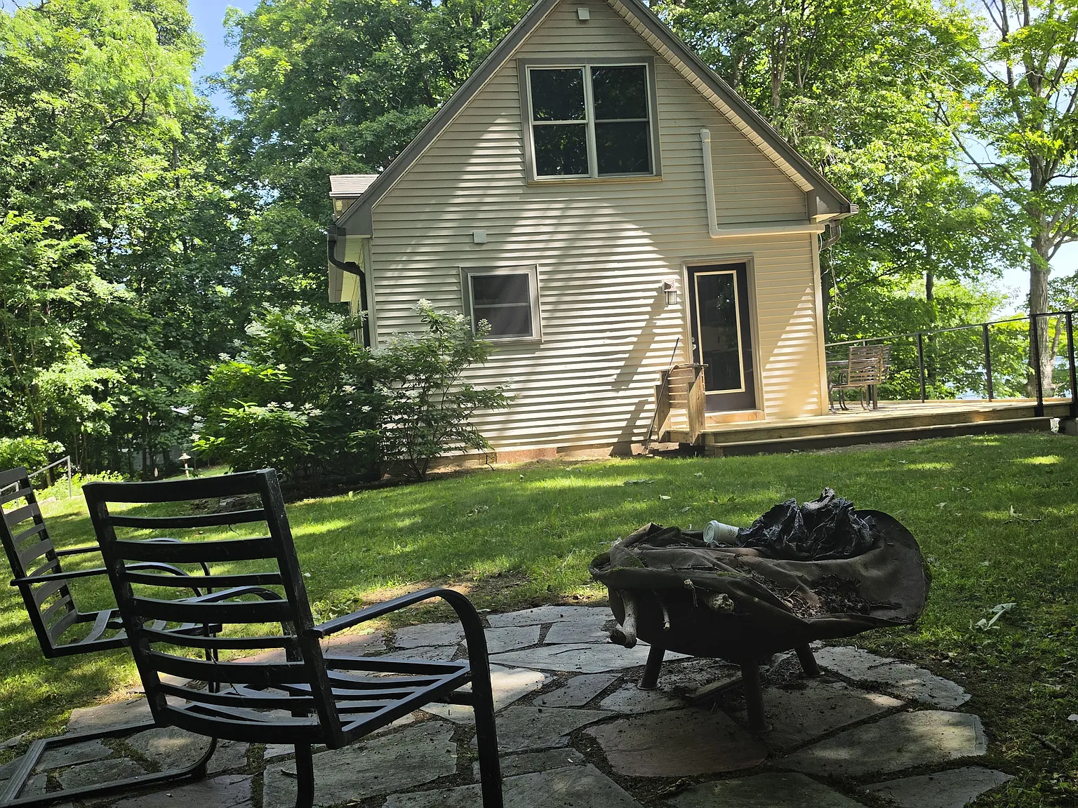 3 bed, 988 sqft, $2,500 — Photo 2