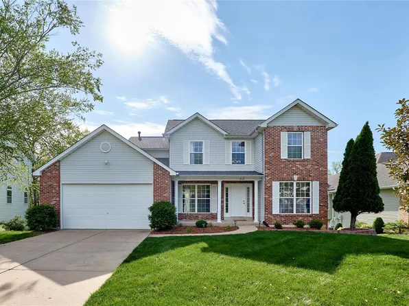 717 Pine View Ct, Lake Saint Louis, MO 63367