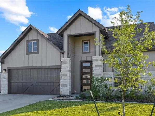 11615 E Wood Dr, Baytown, TX 77523