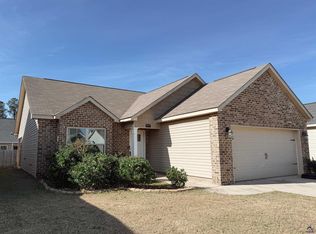 119 Sourwood Ln, Warner Robins, GA 31093