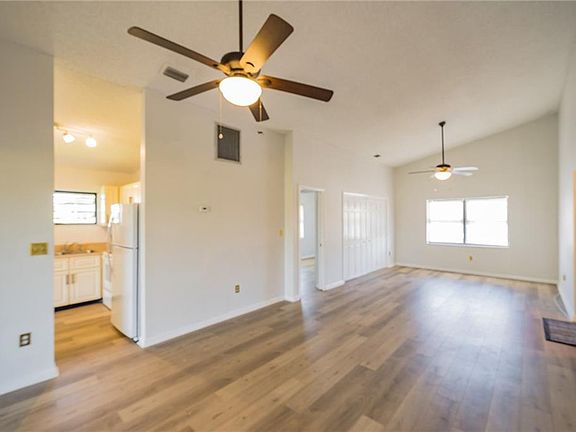 4th image of 1401 NE 14th Ct #O-12