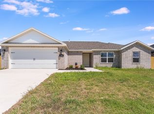 1037 Glenora Ave, Lowell, AR 72745