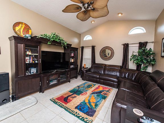 5th image of 3250 Lago Vista Dr