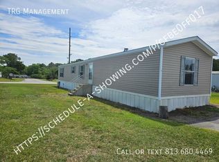 221 Riggs Rd #4, Hubert, NC 28539