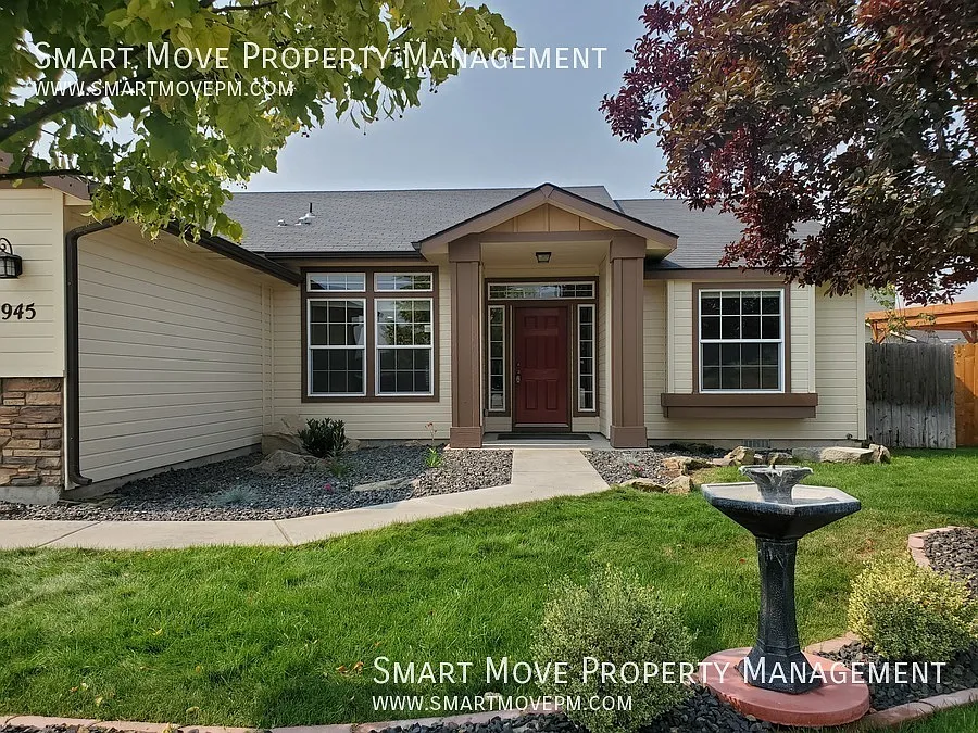 Building Photo - 945 E Palermo Ct