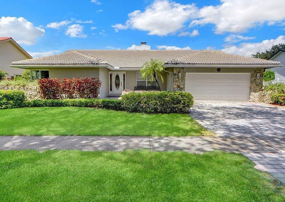 1st image of 2665 NW 41st Street
