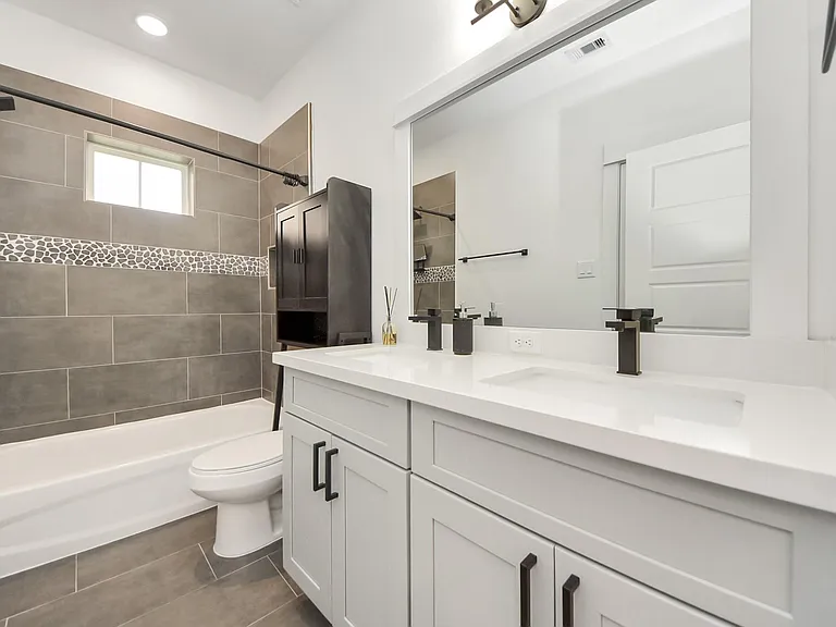 3010 Jensen Springs Ln — Photo 30