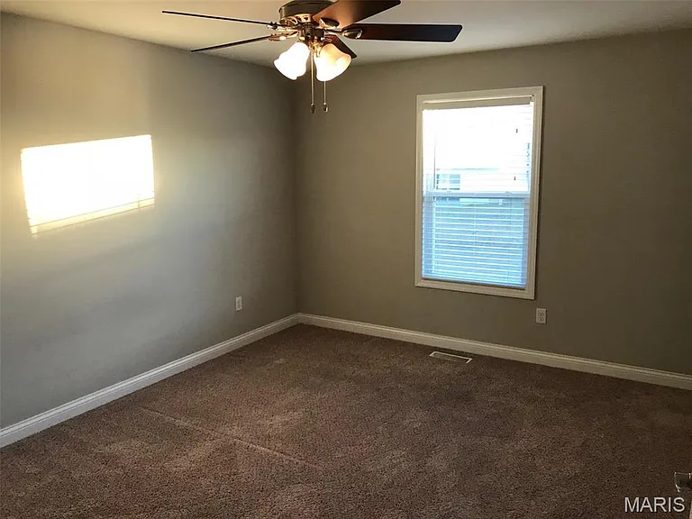 463 Honeysuckle Creek Dr — Photo 13