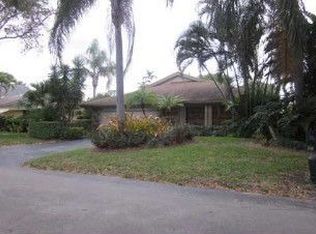 52 Greens Rd, Hollywood, FL 33021