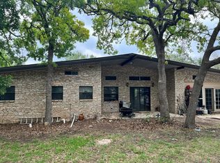 475 Wolf Creek Rd, Fredericksburg, TX 78624