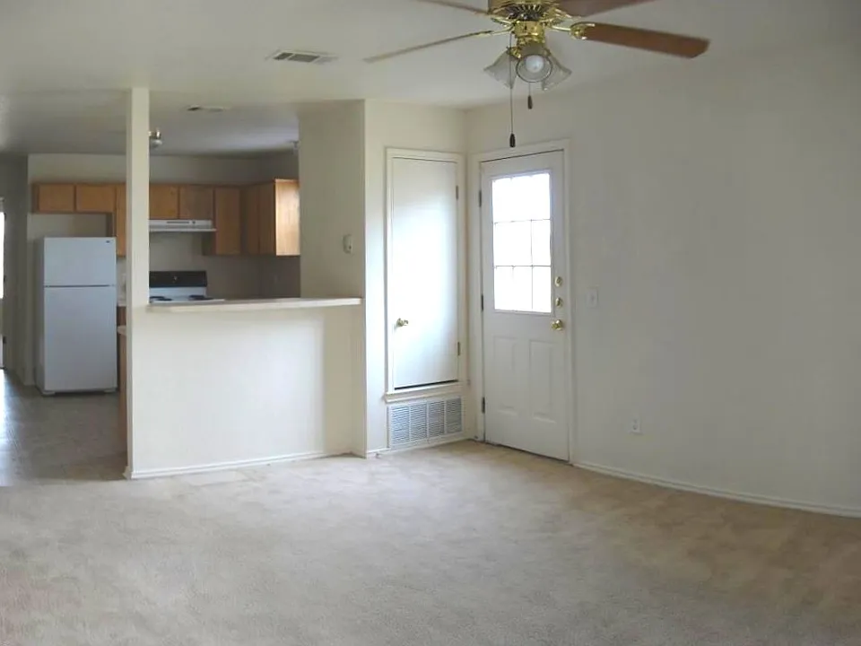 003_Living Room_03312021