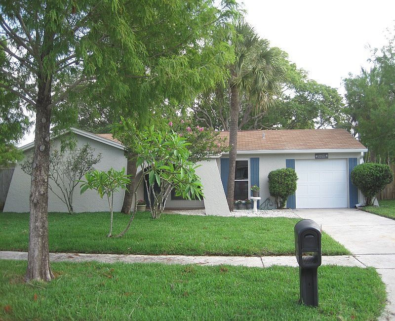 1st image of 11921 Valencia Ct