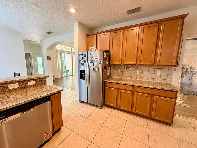 2411 Golfview Dr — Photo 7