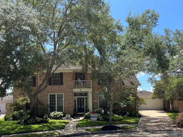 2027 Valleria Ct, Sugar Land, TX 77479