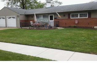 87 Black Walnut Rd, Levittown, PA 19057